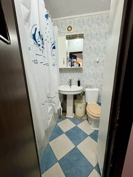 Berceni, Bucuresti, apartament spatios cu 4 camere de vanzare