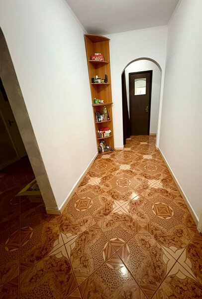 Berceni, Bucuresti, apartament spatios cu 4 camere de vanzare