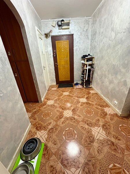 Berceni, Bucuresti, apartament spatios cu 4 camere de vanzare